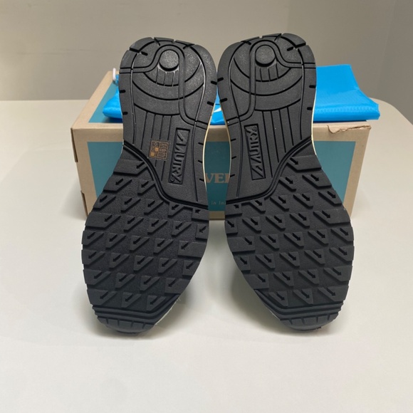 Autry Women’s Reelwind Low Sneaker Hair/Nylon Jade/Black sz 41 New in Box - Picture 7 of 7